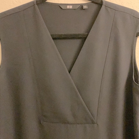 Uniqlo V Neck Drape Black Midi Dress Size M - Picture 3 of 5